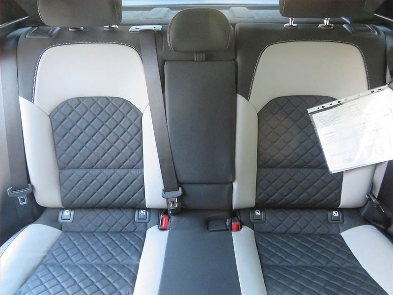 Kia Ceed (2021) GT Line 1.6 CRDi MHEV, Automat - fotka 10 z 17