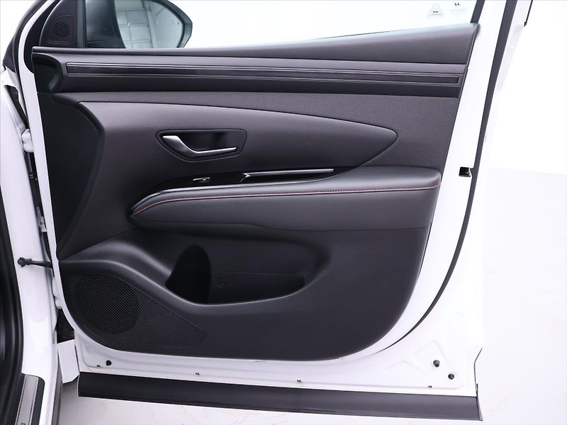 Hyundai Tucson 1,6 T-GDI 110kW CZ N-Line DPH - fotka 13 z 36