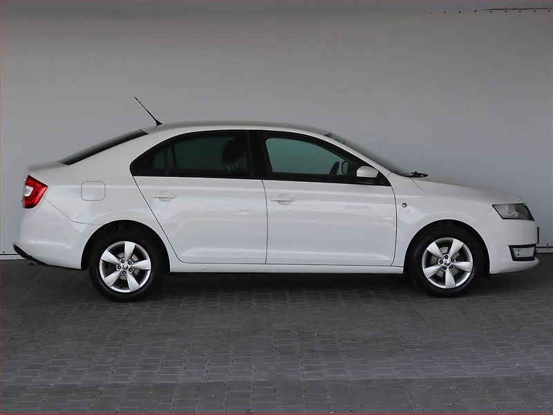 Škoda Rapid (2015) 1.2 TSI, Navi, Tempomat - fotka 6 z 19