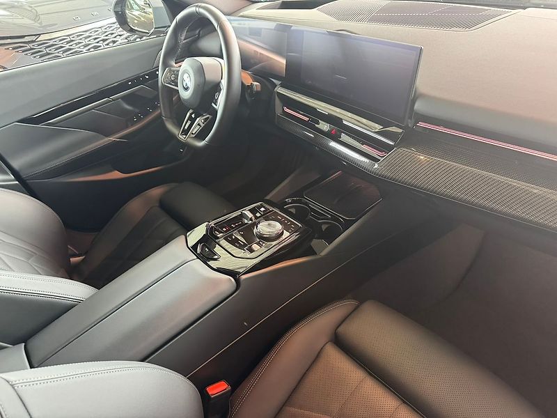 BMW Řada 5 540d xDrive Touring Nezávislé - fotka 18 z 28