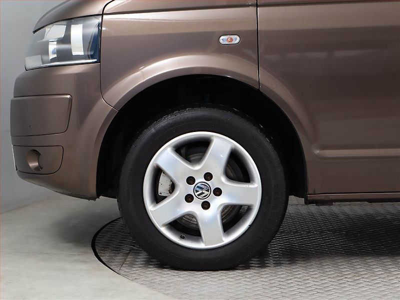 Volkswagen Multivan (2011) Comfortline 2.0 TDI - fotka 12 z 17