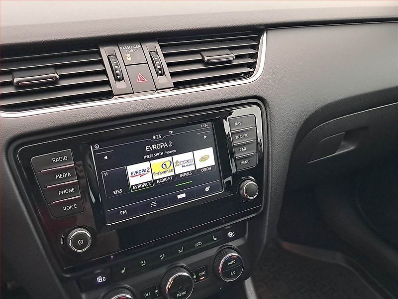Škoda Octavia (2015) Style 1.6 TDI, Serv.kniha - fotka 12 z 18