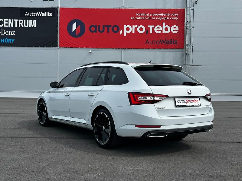 Škoda Superb 2.0TDI DSG 140kW Sportline  - fotka 4 z 25