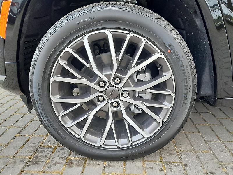 Jeep Grand Cherokee (2025) L 3,6 V6 Summit Reserve 7 míst - fotka 14 z 64