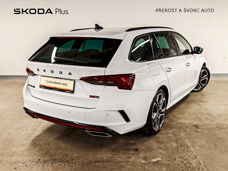 Škoda Octavia (2023) Combi 2.0 TSI 180 kW DSG RS - fotka 2 z 30