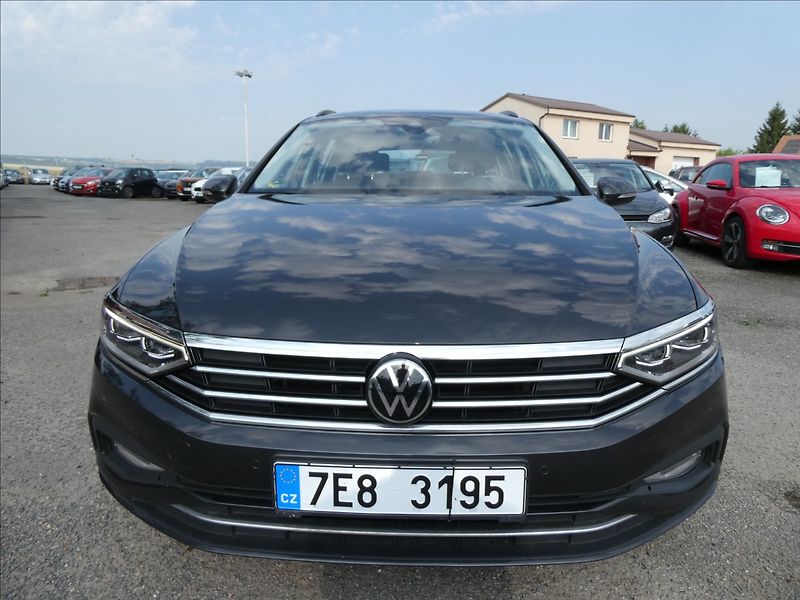 Volkswagen Passat 2,0 TDi DSG FULL LED BUSINESS - fotka 2 z 41
