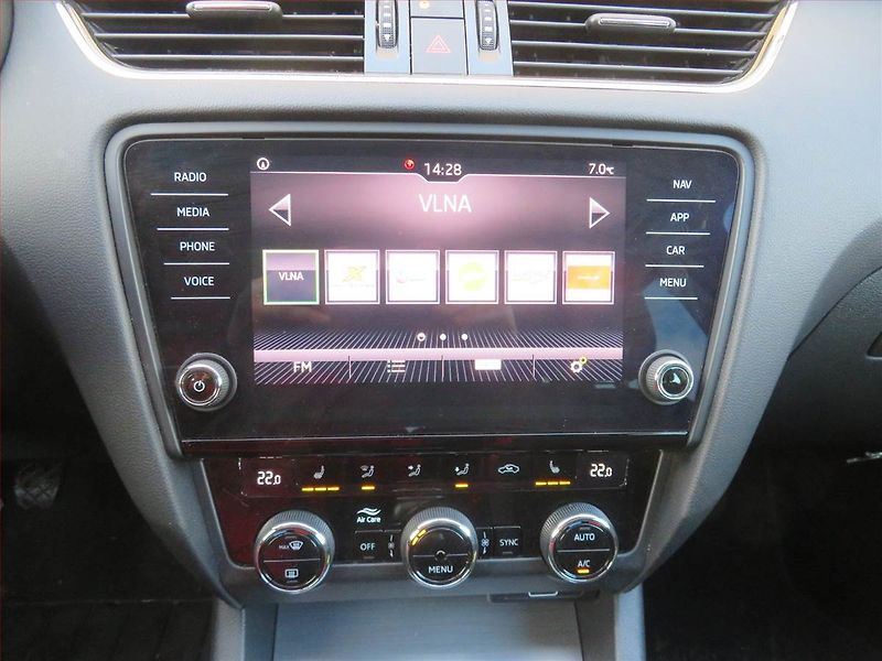 Škoda Octavia (2018) Ambition Plus 1.0 TSI, Navi - fotka 12 z 16