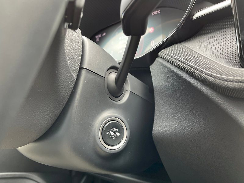 Škoda Fabia (2025) 1.0 TSI 85kW Top Selection DSG - fotka 19 z 27