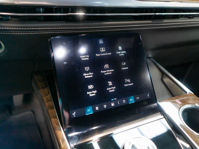 Cadillac Escalade (2026) 6.2 ESV Sport Platinum 2026 - fotka 33 z 46