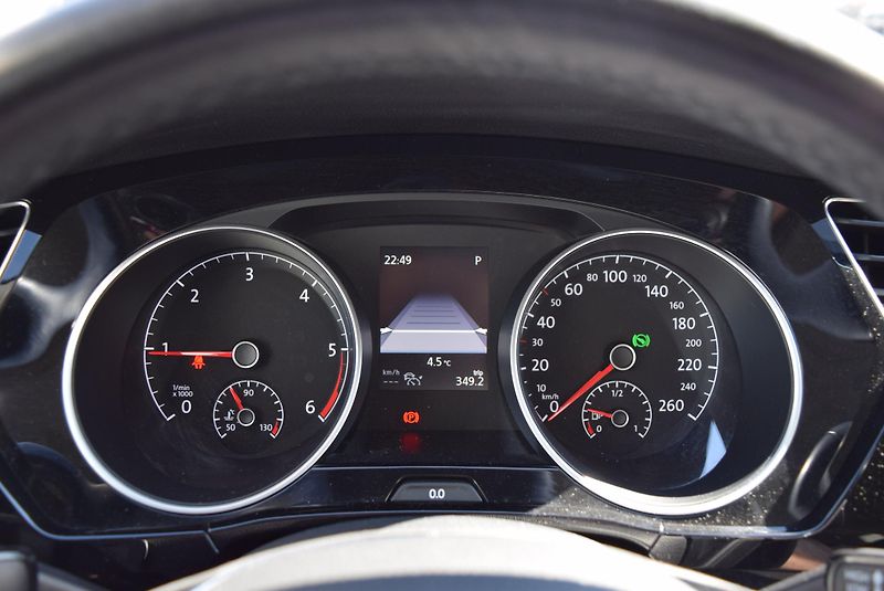 Volkswagen Touran (2021) 2.0TDI 110kw DSG 7MÍST HIGHLIN - fotka 38 z 50