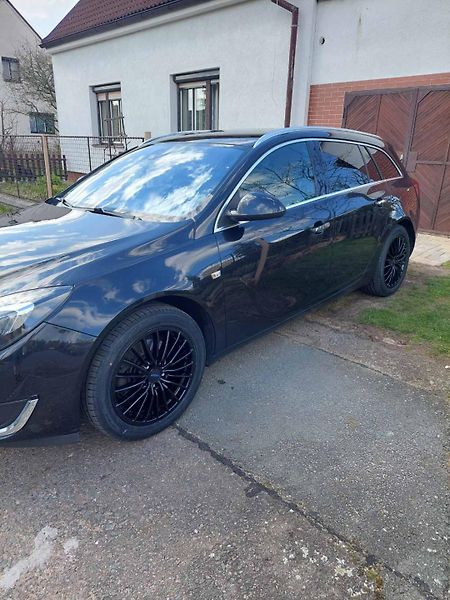 Opel Insignia (2013) - fotka 3 z 6