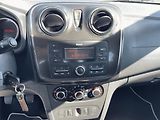Dacia Sandero (2018) 1.0 SCe,54kW,ČR,Klima - náhled 17