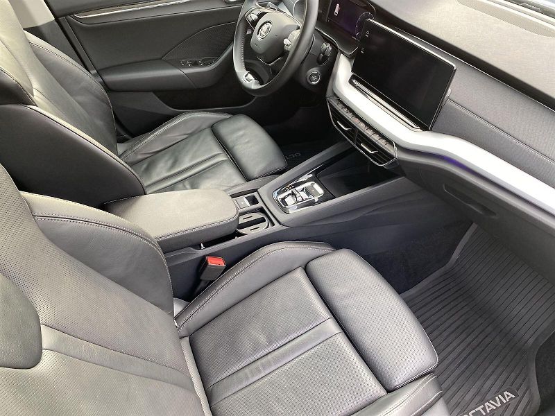 Škoda Octavia (2020) Combi 2.0 TDI DSG Style + - fotka 8 z 37