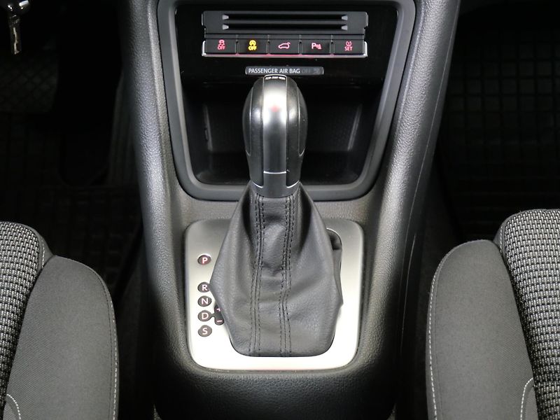 Volkswagen Sharan - fotka 23 z 26