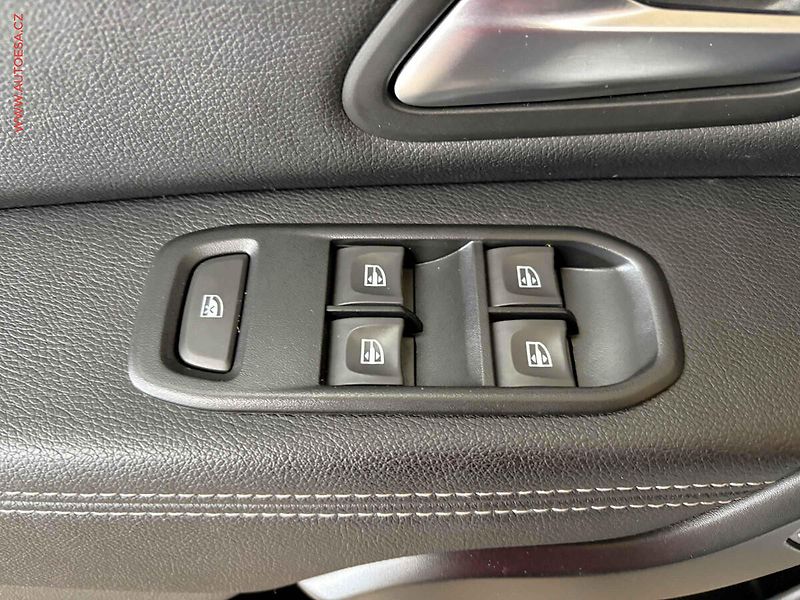 Dacia Duster (2020) 1.0 TCE, 2.maj,ČR, STK6/28 - fotka 12 z 16