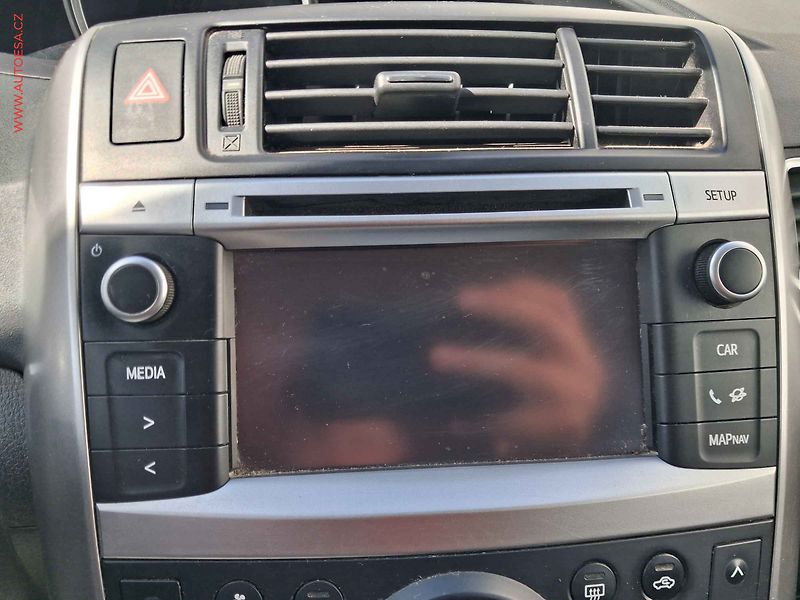 Toyota Verso (2013) 1.8i, 1.maj,ČR, Navi, AC - fotka 14 z 19