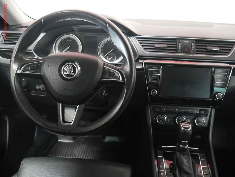 Škoda Superb (2016) 2.0 TDi 4x4, ČR, L&K, DSG - fotka 13 z 25