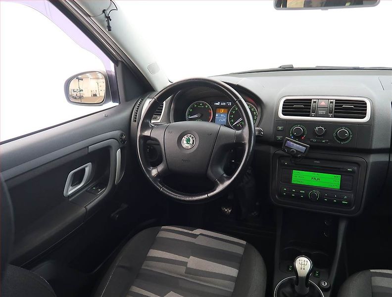 Škoda Roomster (2007) 1.4 16V, po STK, Tažné - fotka 7 z 18
