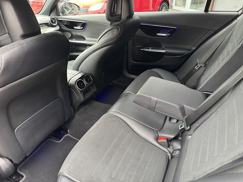 Mercedes-Benz Třídy C (2022) 220d AMG Ad.LED Navi Kamera - fotka 25 z 50