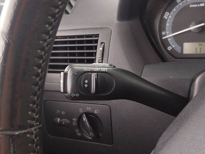 Škoda Fabia (2007) Elegance 1.4 16V, nová STK - fotka 21 z 21