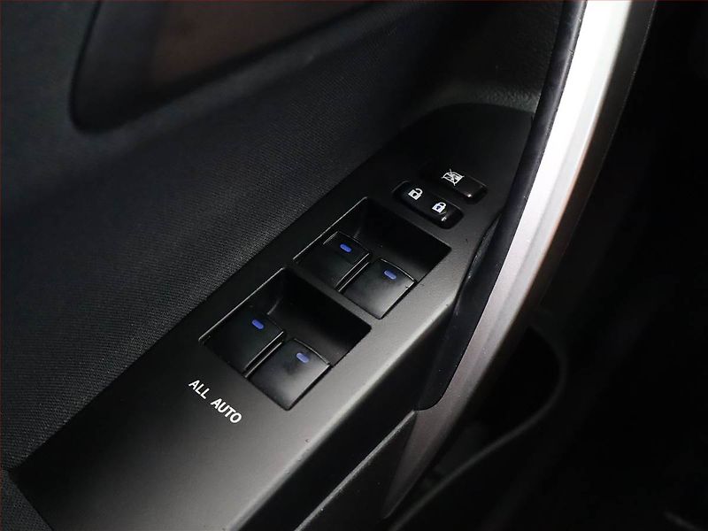 Toyota Auris (2013) Hybrid, Automat, Serv.kniha - fotka 18 z 21