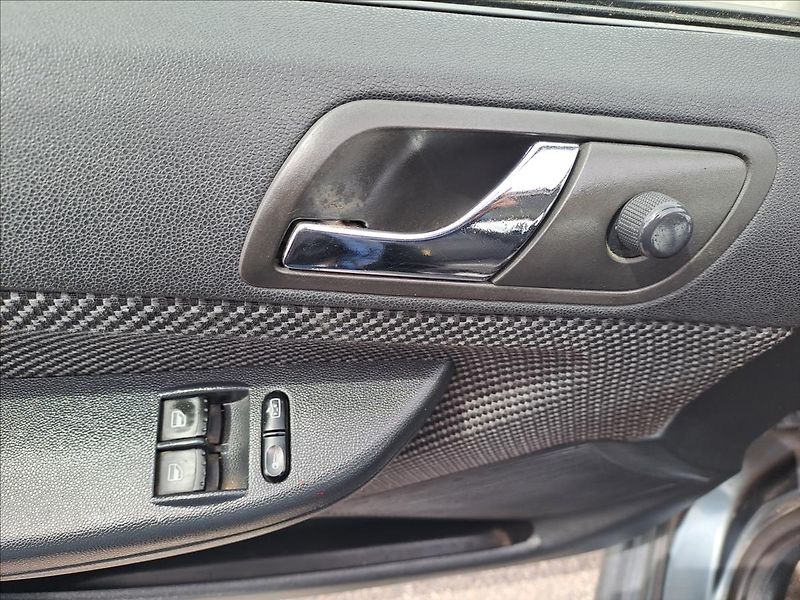 Škoda Fabia 1,9 SDI KLIMA - fotka 10 z 13