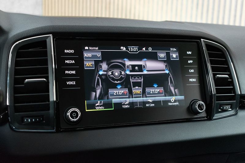 Škoda Karoq 1.5 TSI STYLE+*TAŽNÉ*DSG*ČR* - fotka 28 z 44