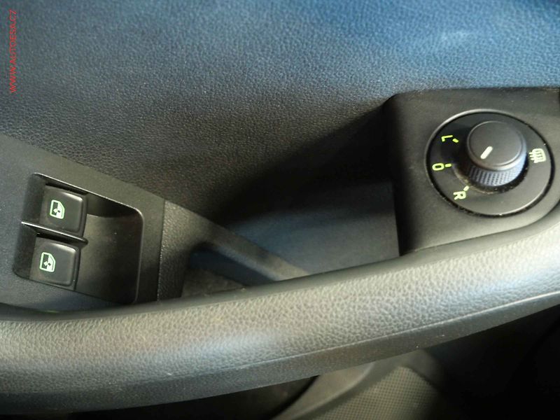 Škoda Octavia (2016) 1.6 TDI, ČR, servis.kniha, AC - fotka 14 z 19