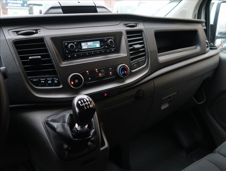 Ford Transit Custom 2,0 TDCi ČR 1 MAJITEL - fotka 17 z 27
