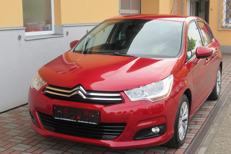 Citroën C4 1.6 VTi KLIMA TAŽNÉ 1.MAJITEL - fotka 7 z 21