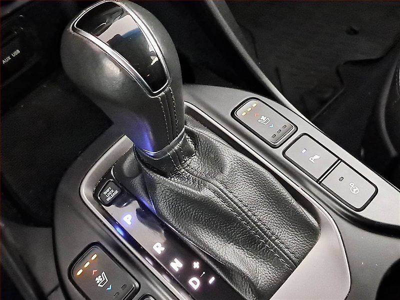 Hyundai Santa Fe (2015) 2.2 CRDi, 4X4, Automat - fotka 13 z 26