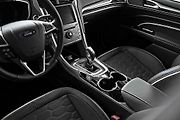 Ford Vignale Mondeo.