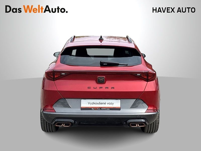 Cupra Formentor (2023) 1.4 TSI e-HYBRID DSG - fotka 30 z 30