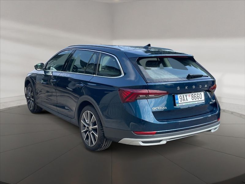 Škoda Octavia 2,0 TSI 140 Scout 4x4 AT - fotka 4 z 11
