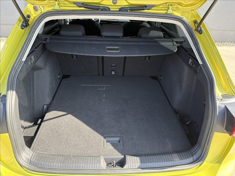 Volkswagen Golf 2,0 TDI 110 KW AUTOMAT STYLE - fotka 33 z 35