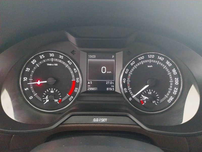 Škoda Octavia (2014) Scout 2.0 TDI, 4X4, Automat - fotka 11 z 16