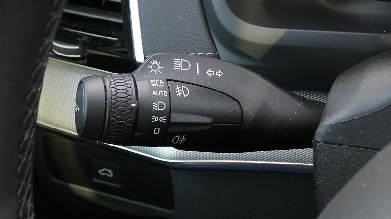 Volvo XC90 B5 AWD Plus Bright 7 míst - fotka 10 z 26