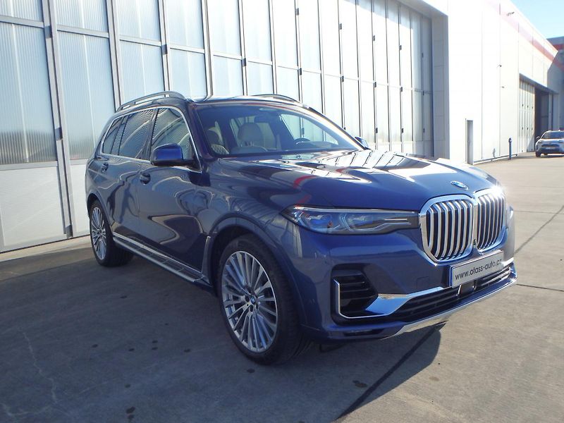 BMW X7 (2022) 4.0 d, INDIVIDUAL - fotka 3 z 26