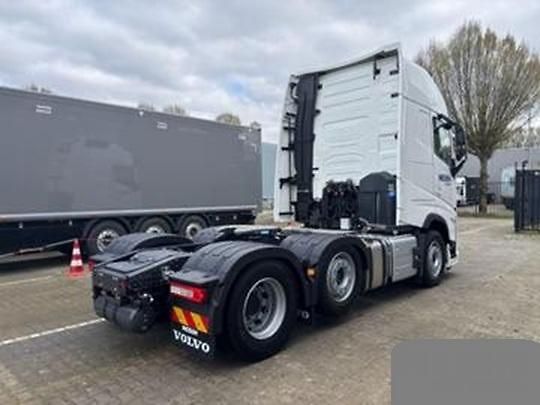 Volvo FH (2025) 500 6x2 hydraulika EURO 6 - fotka 4 z 9