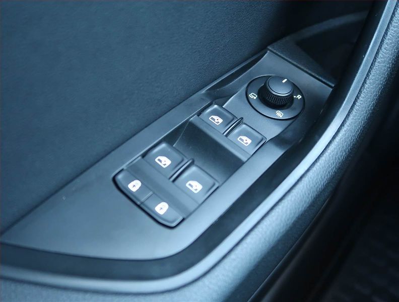 Škoda Superb (2020) Ambition 2.0 TDI, Automat - fotka 16 z 19