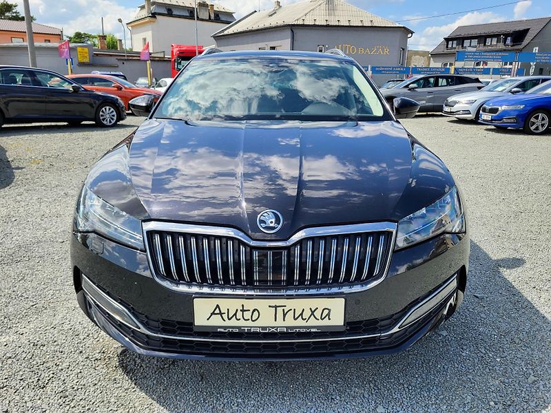 Škoda Superb III FL combi 1.5 TSI DSG STYLE - fotka 32 z 46