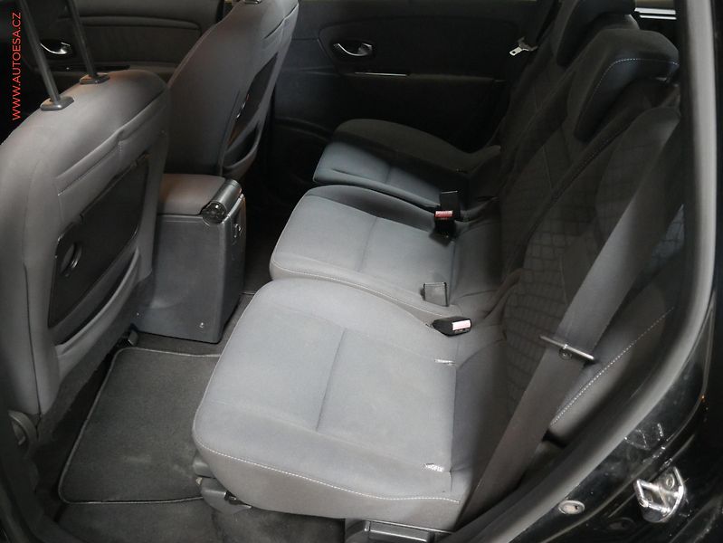Renault Scénic (2010) 1.9dCi 7míst, autoAC, temp - fotka 10 z 21
