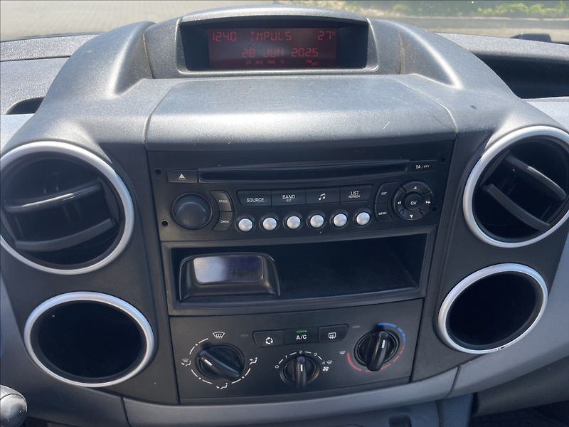 Citroën Berlingo 1,6 HDi 68kw Klima ESP Tažné - fotka 17 z 31