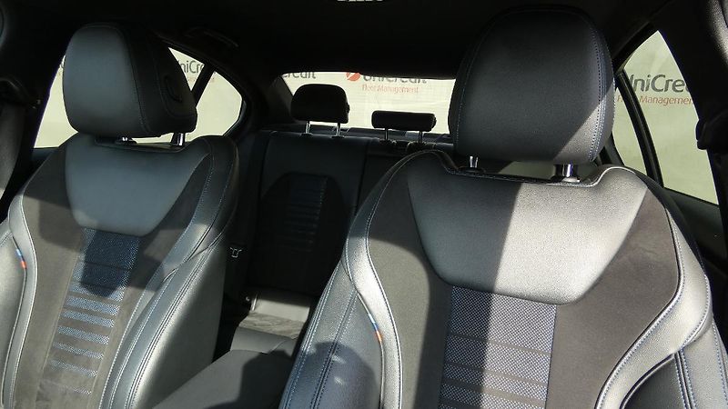 BMW Řada 3 330i xDrive M Sport - fotka 7 z 21