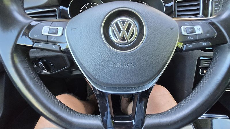 Volkswagen Golf Sportsvan 1.4TSi HIGHLINE TECH  1MAJITEL - fotka 32 z 42