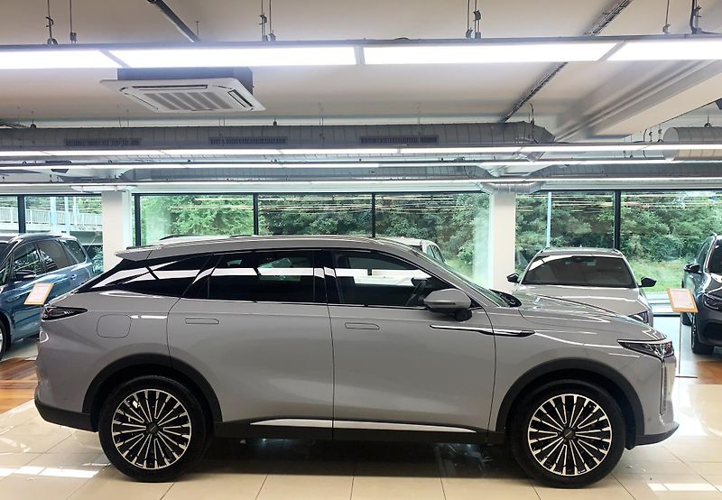 Omoda 9 (2025) Omoda 9 PHEV Premium  - fotka 7 z 31