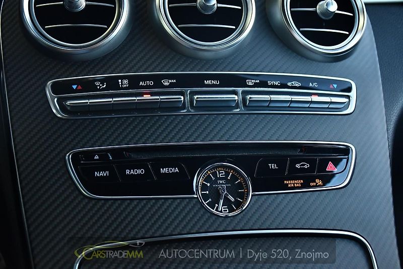Mercedes-Benz Třídy C C63 AMG - fotka 27 z 47