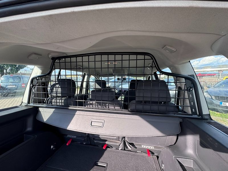 Volkswagen Touran (2005) 1,6 MPI 75 KW SPOJKA STK - fotka 43 z 48