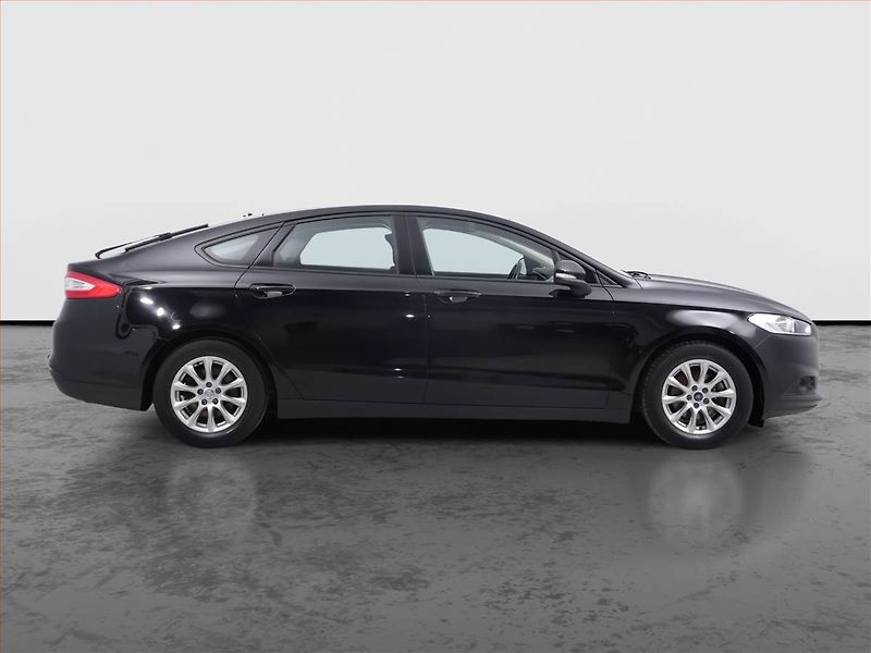 Ford Mondeo (2015) Trend 1.5 EcoBoost, Tempomat - fotka 6 z 20