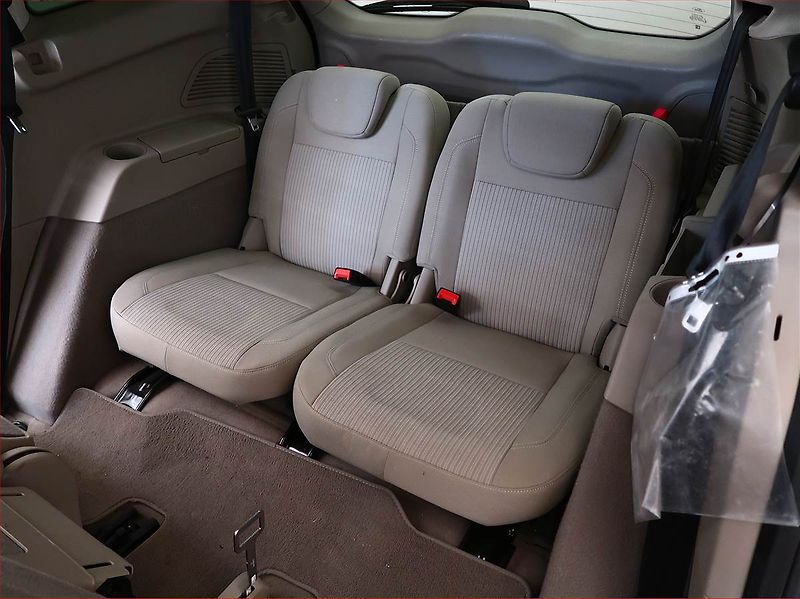 Ford Grand C-MAX (2014) 2.0 TDCi, 7 míst, Navi - fotka 18 z 19